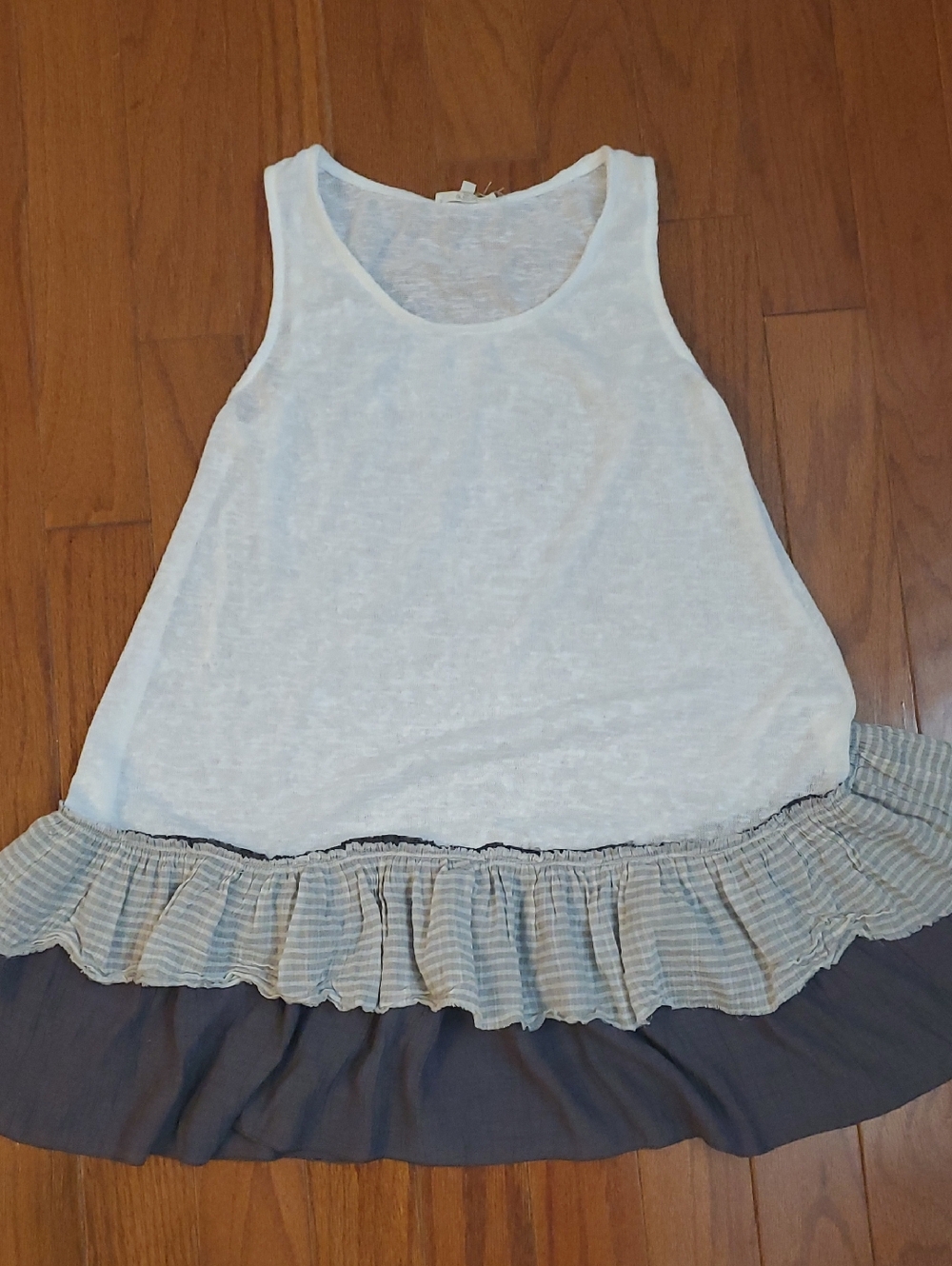 EASEL Tiered Ruffle Hem Tunic Tank Sleeveless White Gray Size Small
